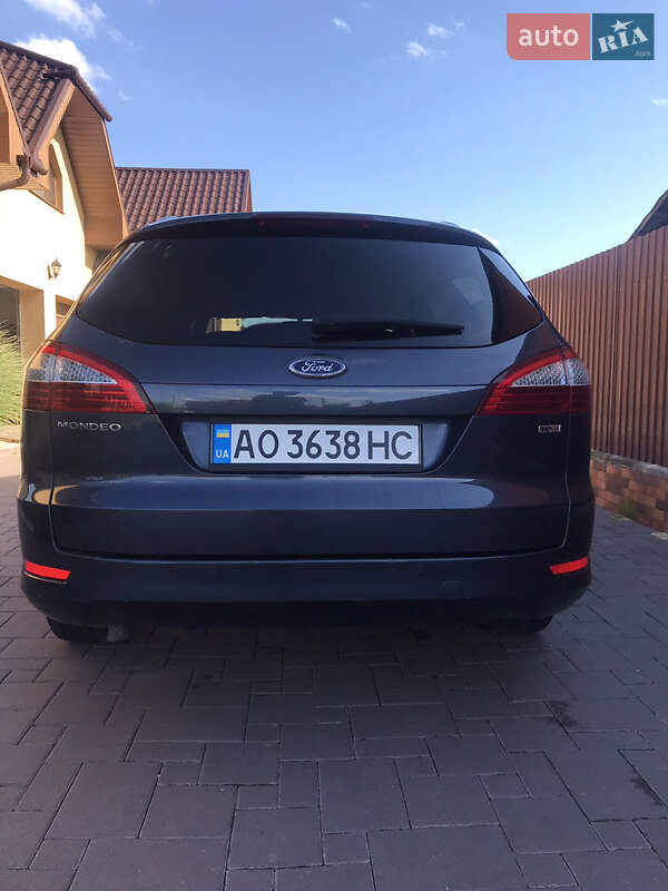 2010 ford mondeo