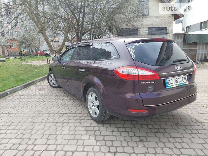 2010 ford mondeo