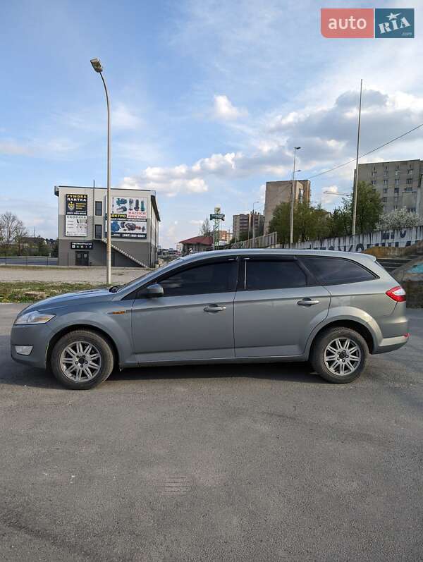 2010 ford mondeo