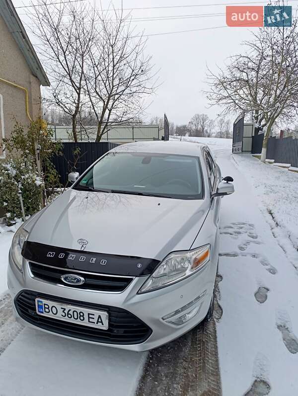 2011 ford mondeo
