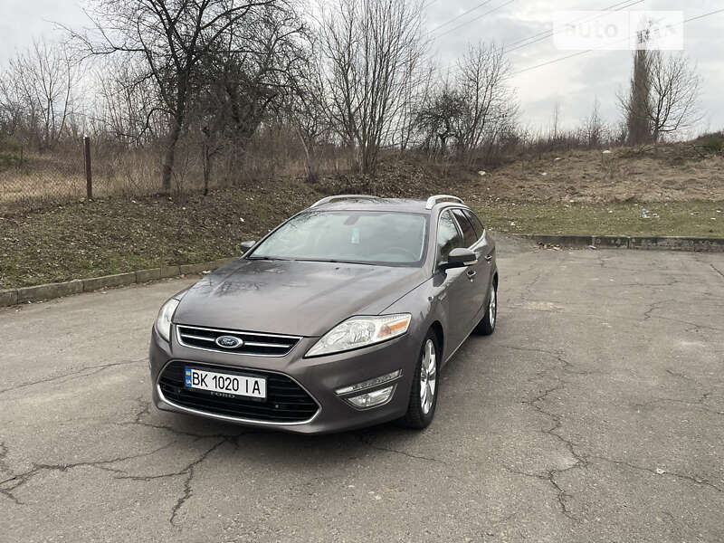 2011 ford mondeo