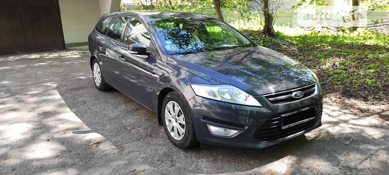 2011 ford mondeo