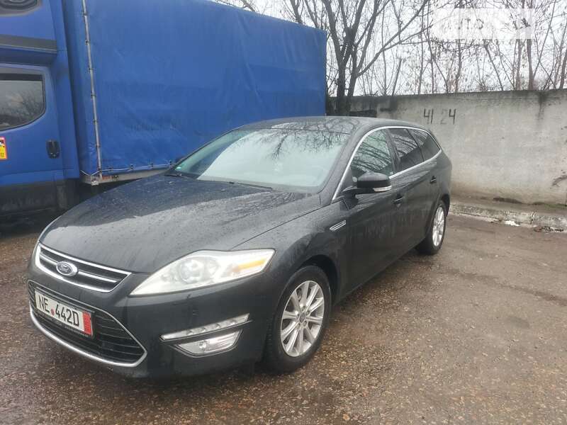 2012 ford mondeo