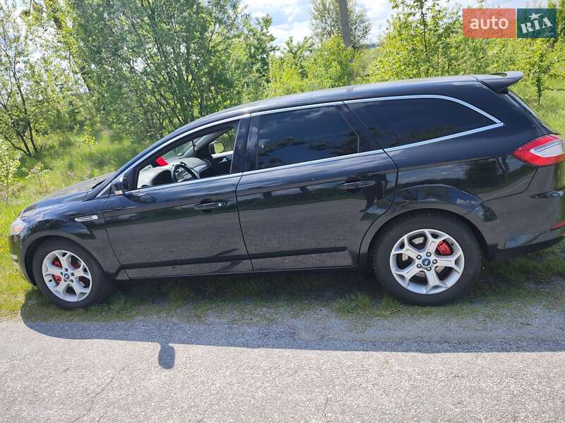 2012 ford mondeo