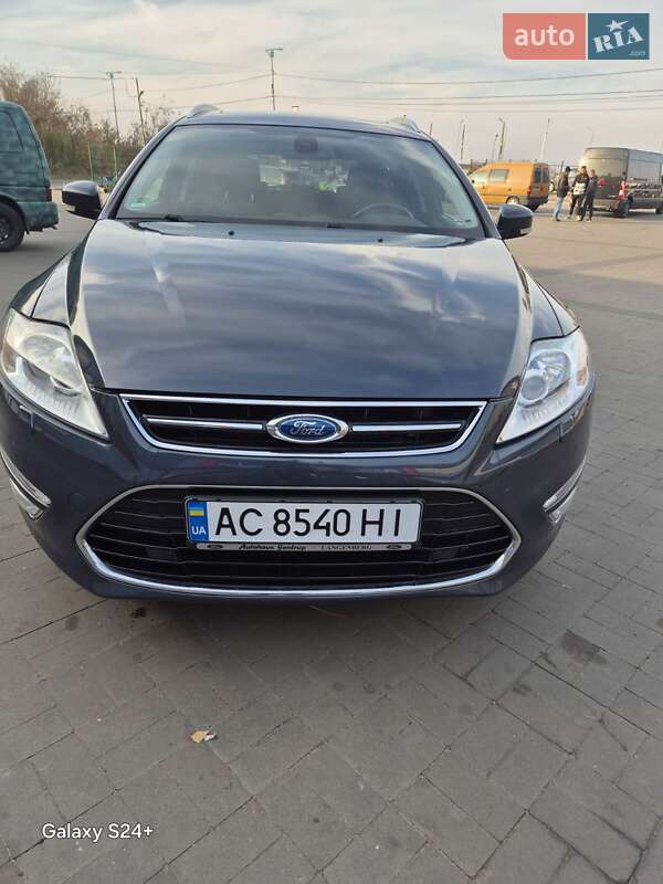 2012 ford mondeo