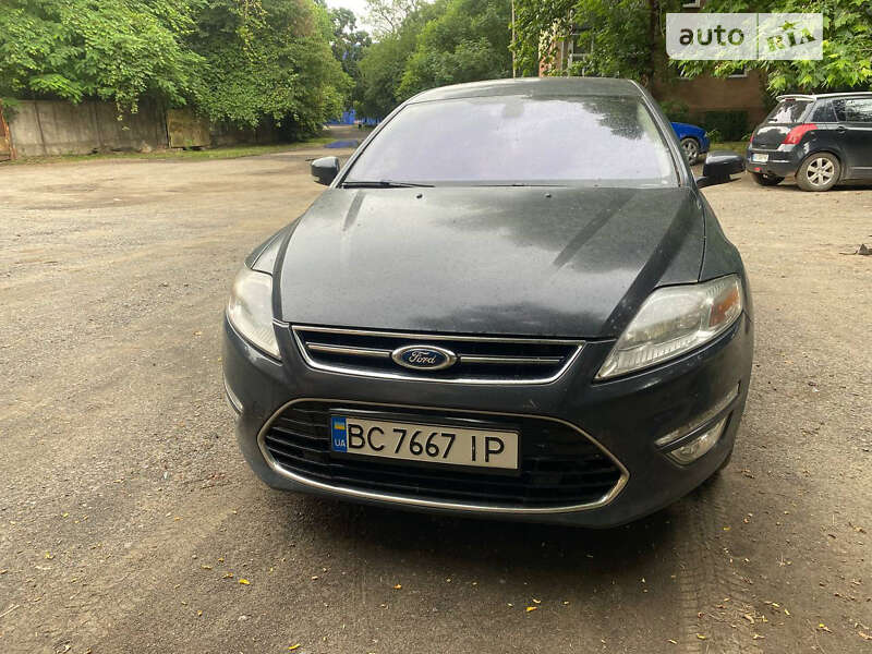 2013 ford mondeo