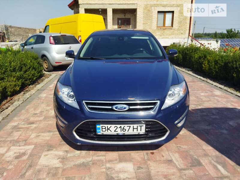2013 ford mondeo