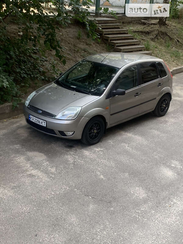 2002 ford fiesta