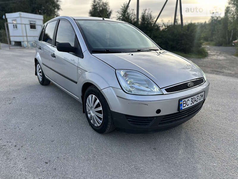 2002 ford fiesta
