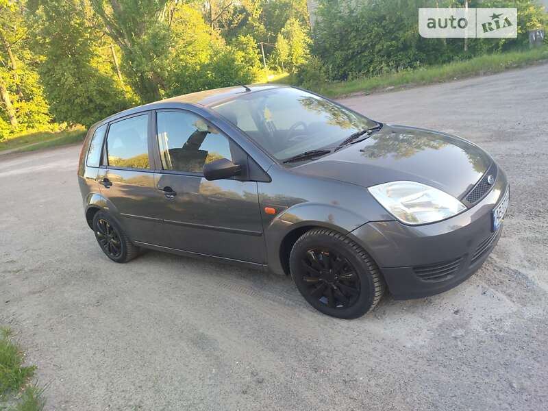 2004 ford fiesta