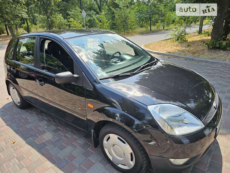 2004 ford fiesta