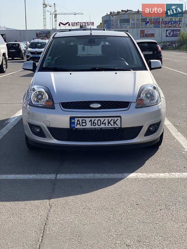 2005 ford fiesta