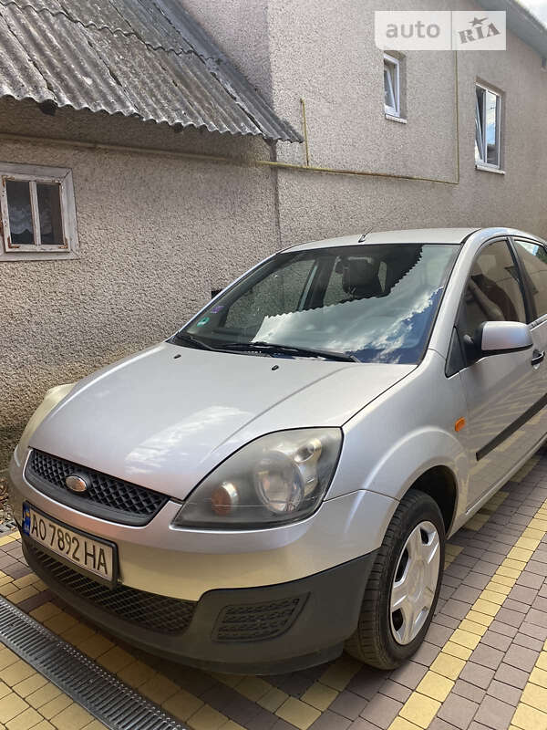 2006 ford fiesta
