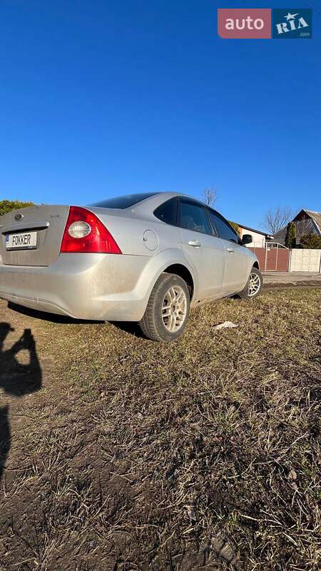 2008 ford focus