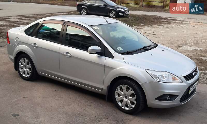 2010 ford focus