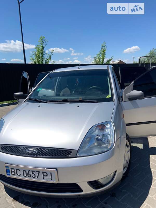 2003 ford fiesta