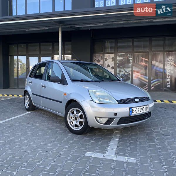 2004 ford fiesta