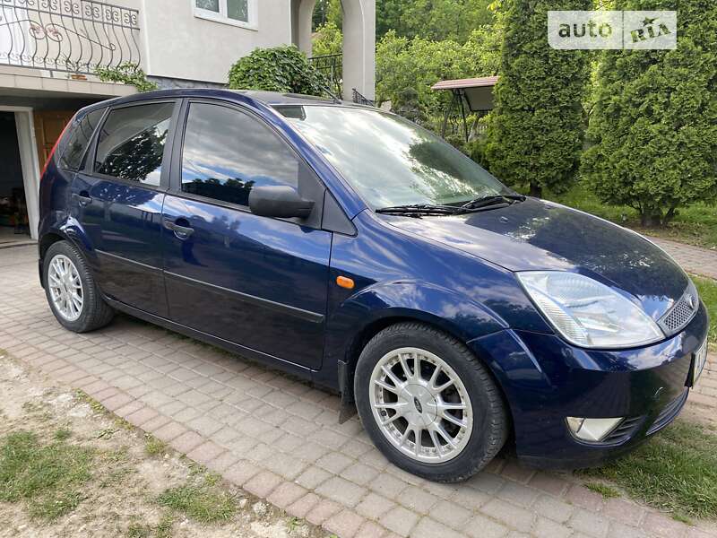 2004 ford fiesta