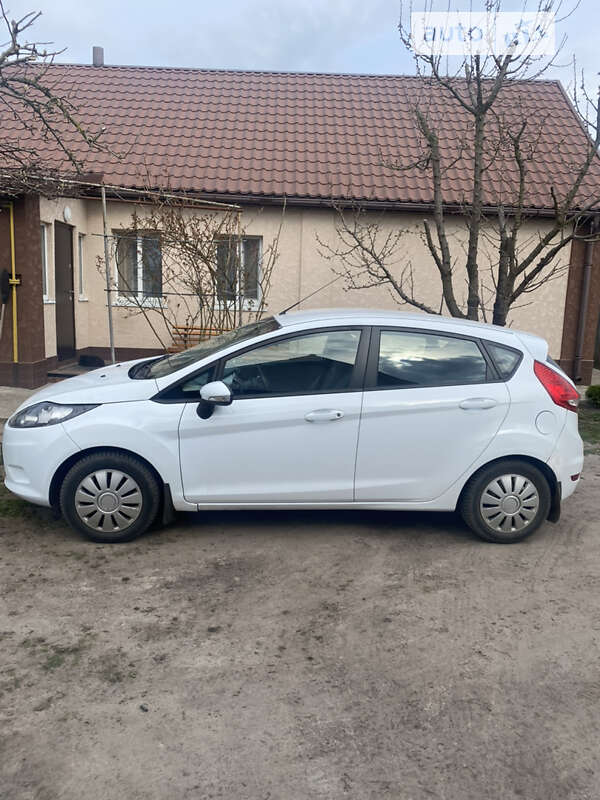 2009 ford fiesta