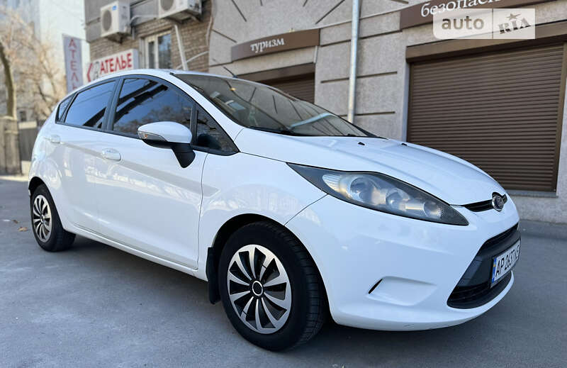 2010 ford fiesta
