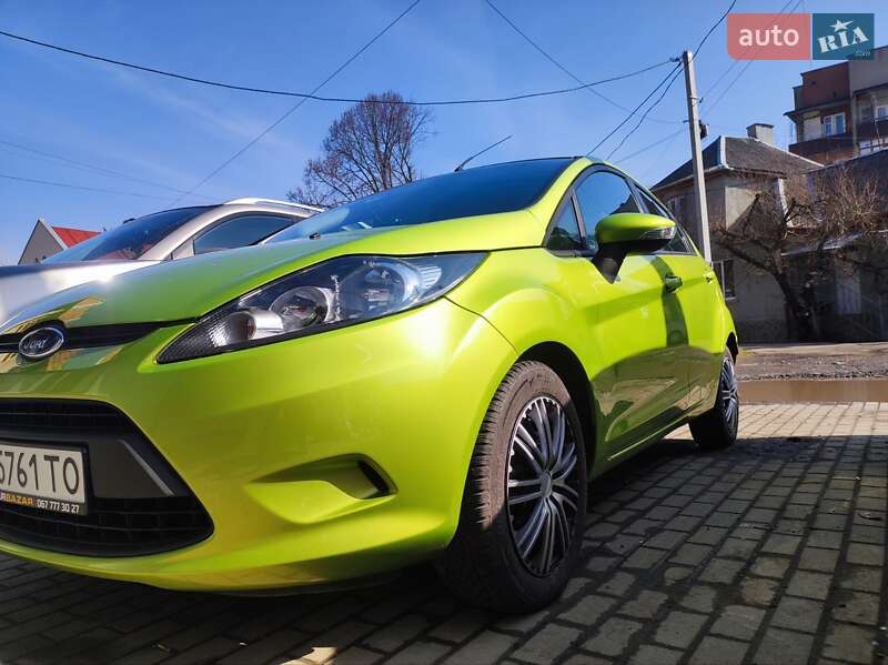 2010 ford fiesta