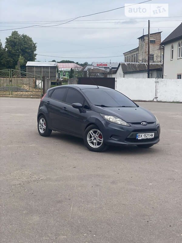 2010 ford fiesta