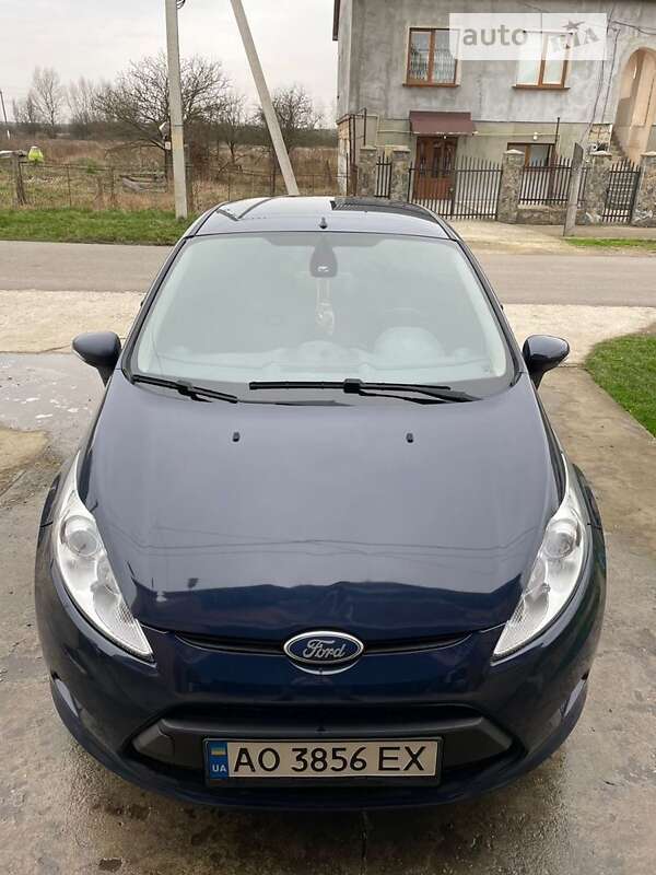 2010 ford fiesta