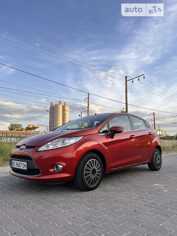 2010 ford fiesta