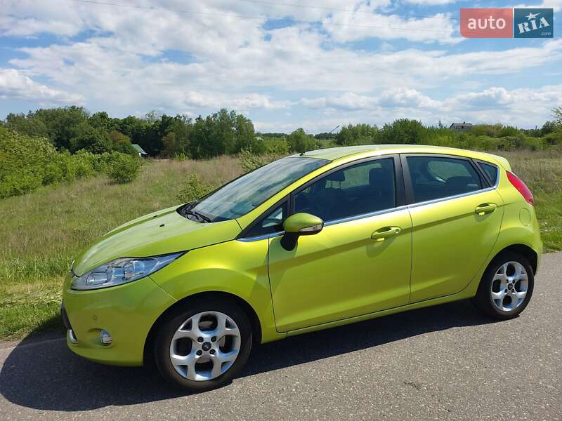 2010 ford fiesta