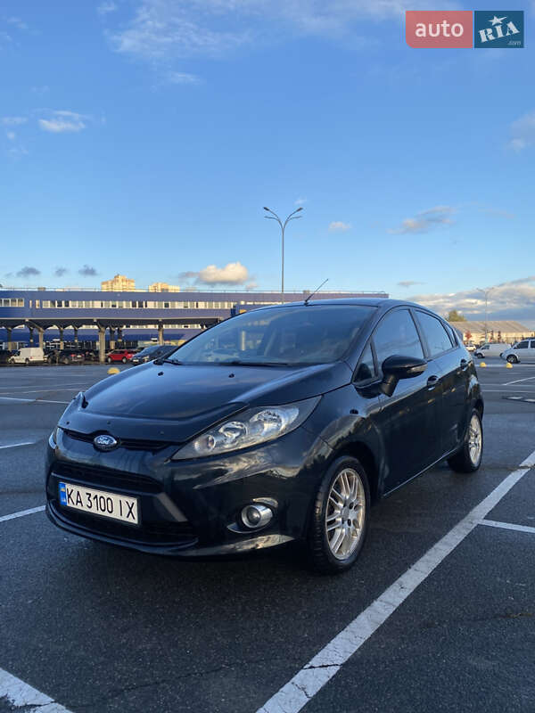 2010 ford fiesta