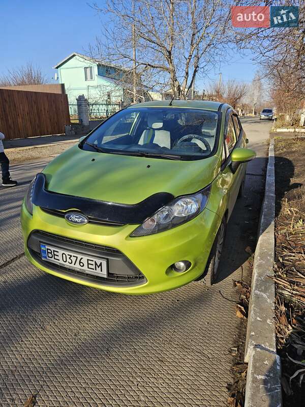 2010 ford fiesta