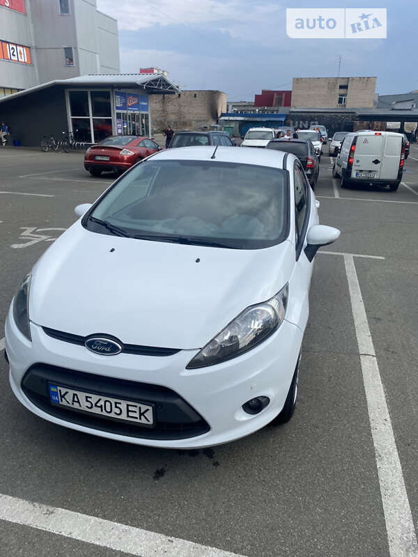 2010 ford fiesta