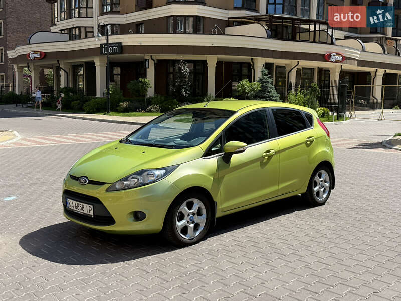2010 ford fiesta