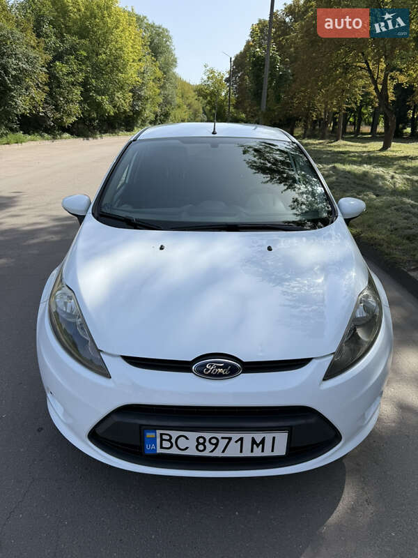 2010 ford fiesta