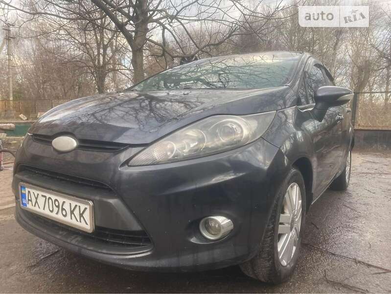 2010 ford fiesta