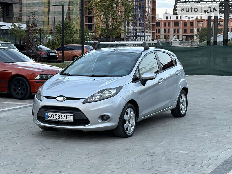 2010 ford fiesta