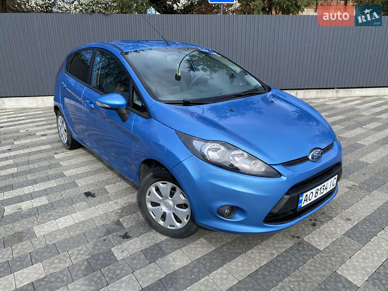 2010 ford fiesta