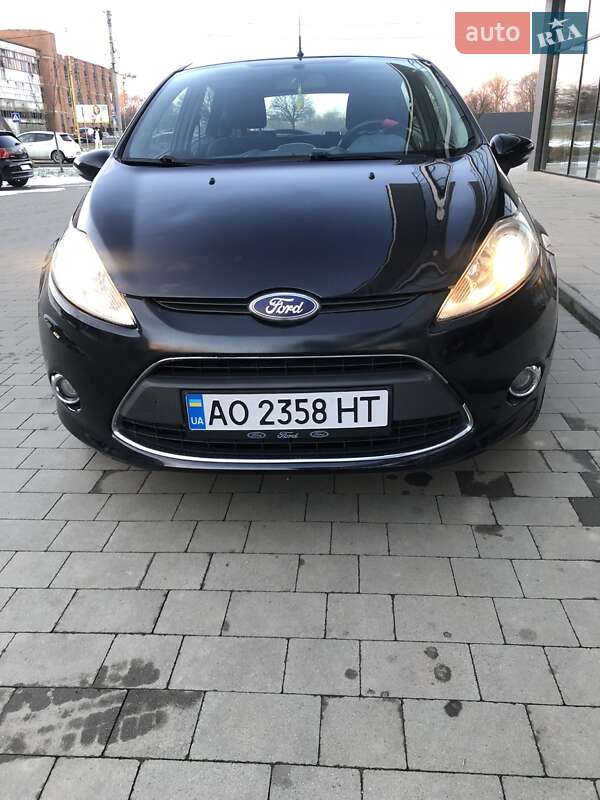 2010 ford fiesta