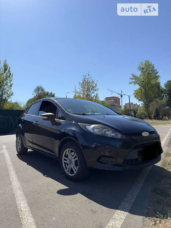2010 ford fiesta