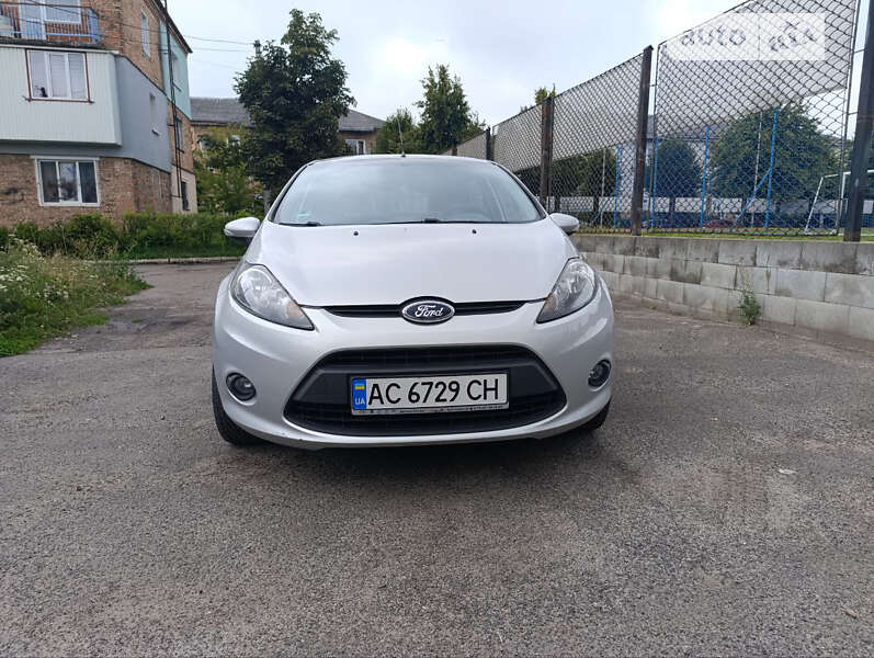 2010 ford fiesta