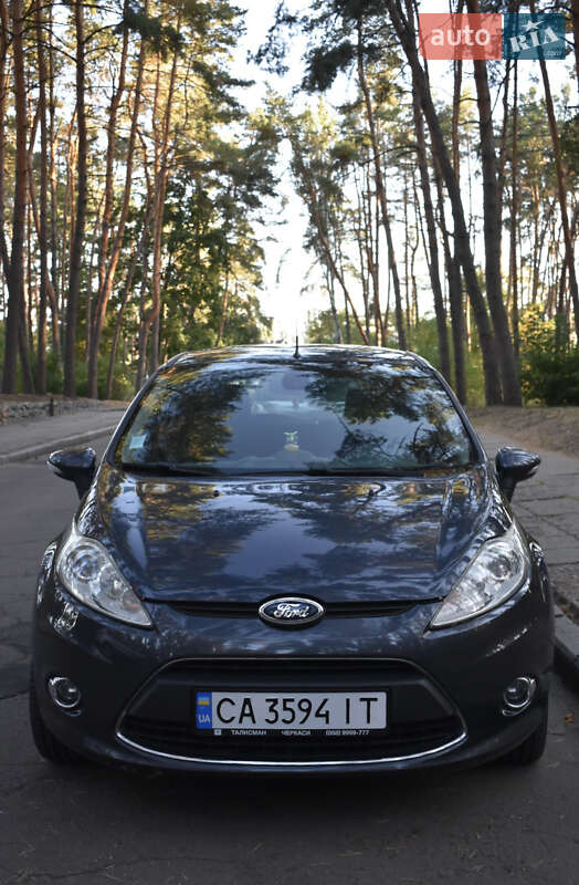 2010 ford fiesta