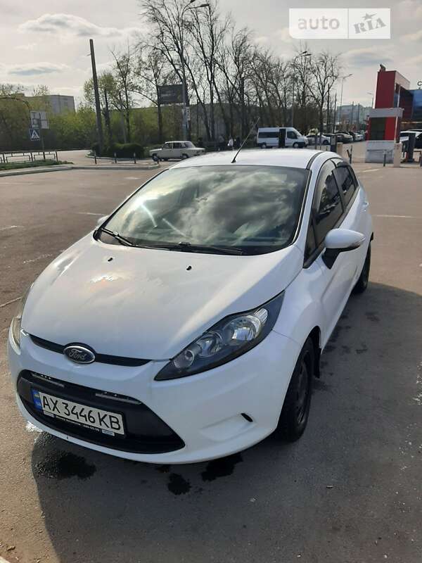 2011 ford fiesta