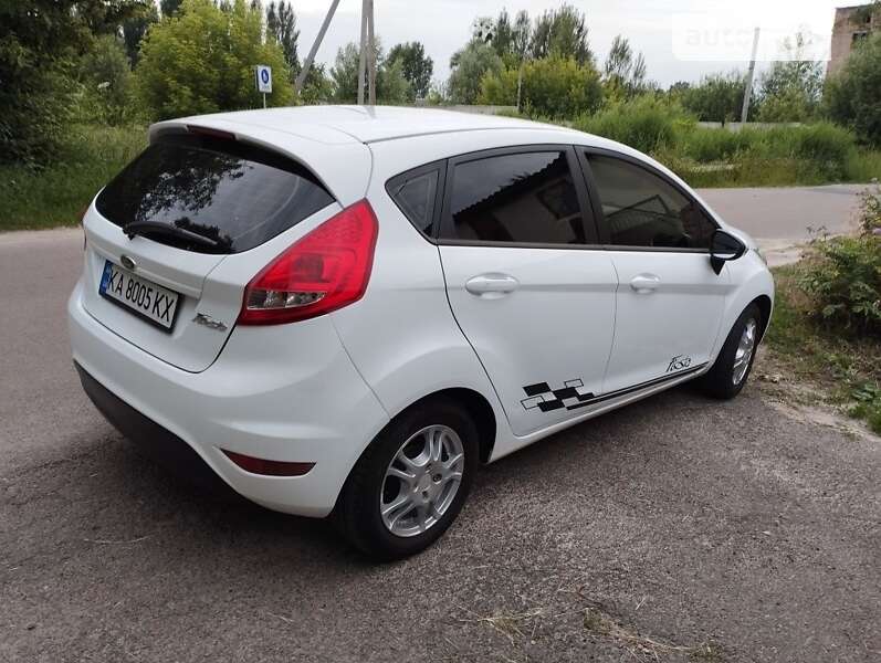 2011 ford fiesta