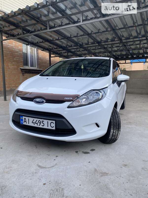 2011 ford fiesta