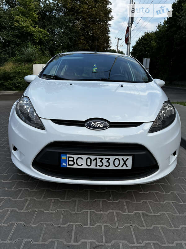 2011 ford fiesta