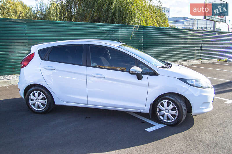 2011 ford fiesta