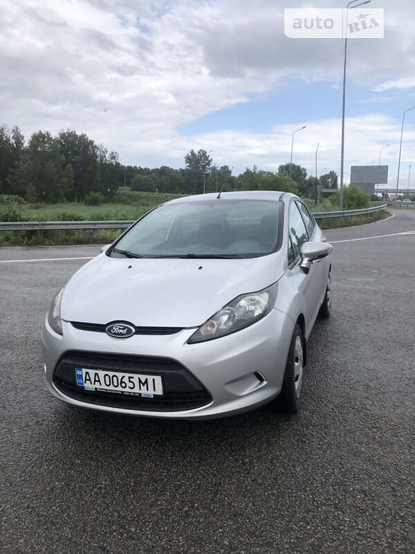 2011 ford fiesta