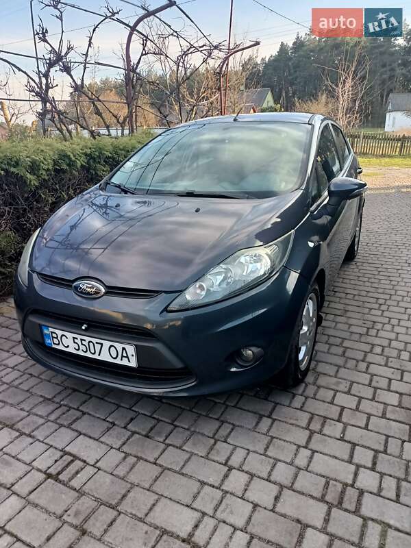 2011 ford fiesta