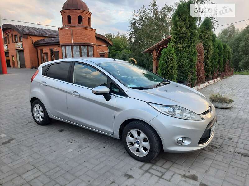 2011 ford fiesta