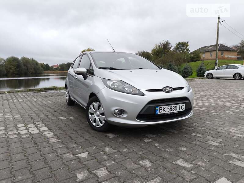 2011 ford fiesta